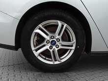 Ford Focus Zetec - U8443