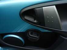 Toyota AYGO VVT-i Move - U8448