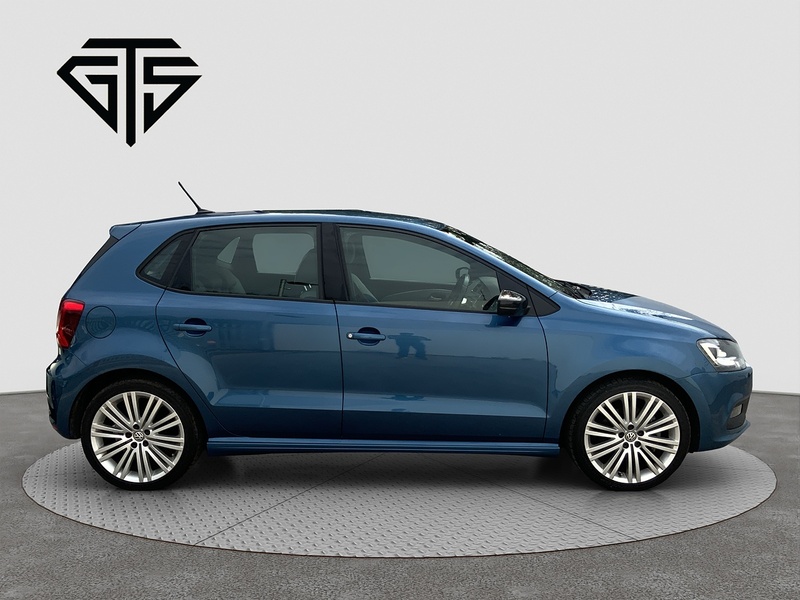 Volkswagen Polo Blue GT - U8455