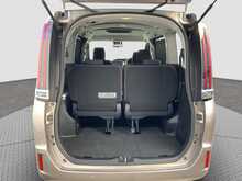 Toyota Noah Hybrid X - U8457