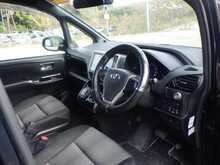 Toyota Voxy Hybrid ZS Kirameki2 - U8460