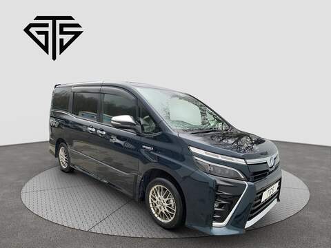Toyota Voxy X V-Package MPV 1.5 Automatic Petrol