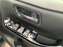 Toyota Voxy Hybrid ZS Kirameki2 - U8460