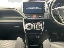 Toyota Voxy Hybrid ZS Kirameki2 - U8460
