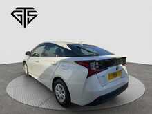 Toyota Prius S - U8462