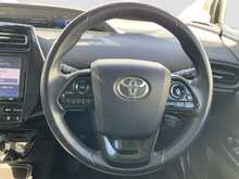 Toyota Prius S - U8462