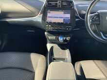 Toyota Prius S - U8462
