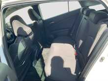 Toyota Prius S - U8462