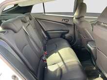 Toyota Prius S - U8462