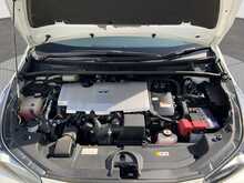 Toyota Prius S - U8462