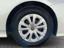 Toyota Prius S - U8462