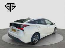 Toyota Prius S - U8462