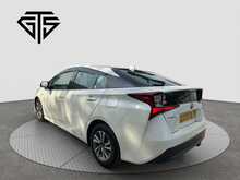Toyota Prius S - U8462