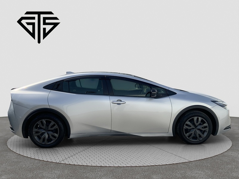 Toyota Prius X - U8463