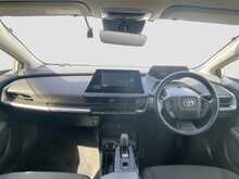 Toyota Prius X - U8463