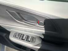 Toyota Prius X - U8463