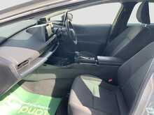 Toyota Prius X - U8463