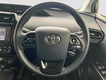 Toyota Prius S - U8465