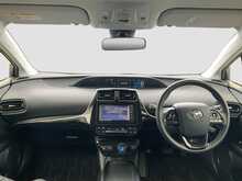 Toyota Prius S - U8465