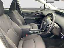 Toyota Prius S - U8465