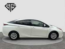Toyota Prius S - U8469