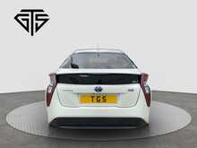 Toyota Prius S - U8469