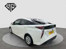 Toyota Prius S - U8469