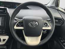 Toyota Prius S - U8469
