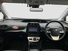 Toyota Prius S - U8469