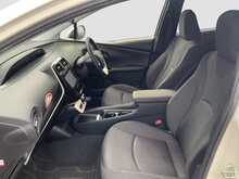 Toyota Prius S - U8469
