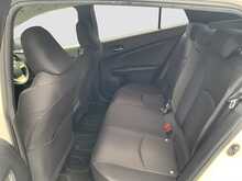 Toyota Prius S - U8469