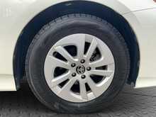 Toyota Prius S - U8469