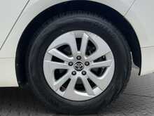 Toyota Prius S - U8469