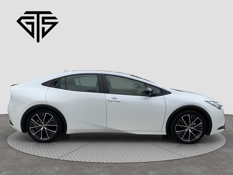 Toyota Prius G - U8471
