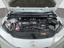 Toyota Prius G - U8471