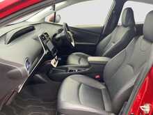 Toyota Prius S Touring-Selection - U8472