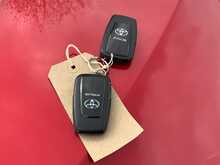 Toyota Prius S Touring-Selection - U8472