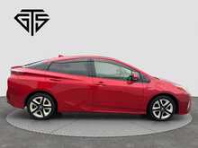 Toyota Prius S Touring-Selection - U8472