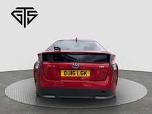 Toyota Prius S Touring-Selection - U8472
