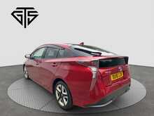 Toyota Prius S Touring-Selection - U8472
