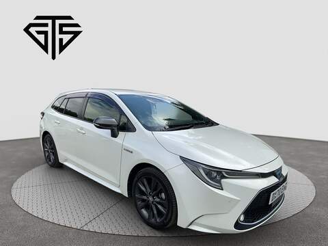 Toyota Corolla 1.6 E-TECH 9.8kWh Iconic Sport Tourer 5dr Petrol Plug-in Hybrid Auto Euro 6 (s/s) (160 ps)