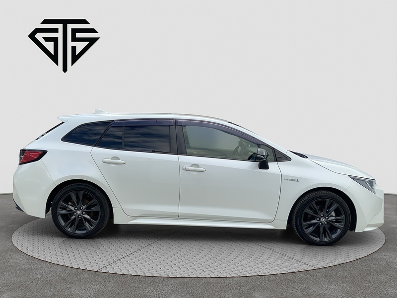Toyota Corolla Hybrid WxB - U8473