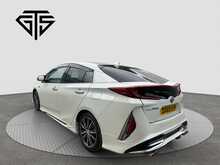 Toyota Prius PHV A - U8477