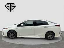 Toyota Prius PHV A - U8477