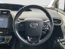 Toyota Prius PHV A - U8477