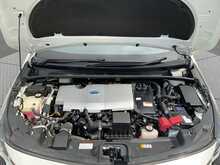 Toyota Prius PHV A - U8477