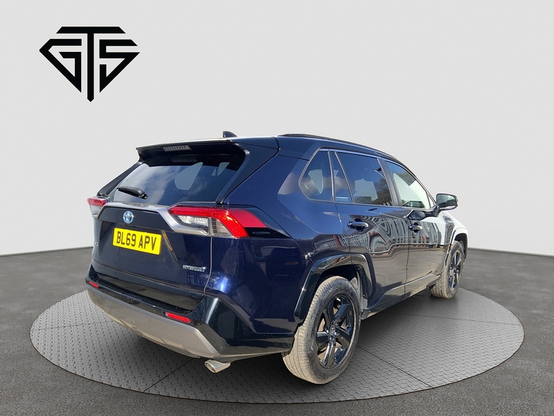 Toyota RAV4 VVT-h Dynamic - U8481