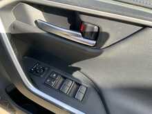 Toyota RAV4 VVT-h Dynamic - U8481