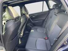 Toyota RAV4 VVT-h Dynamic - U8481