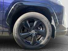 Toyota RAV4 VVT-h Dynamic - U8481